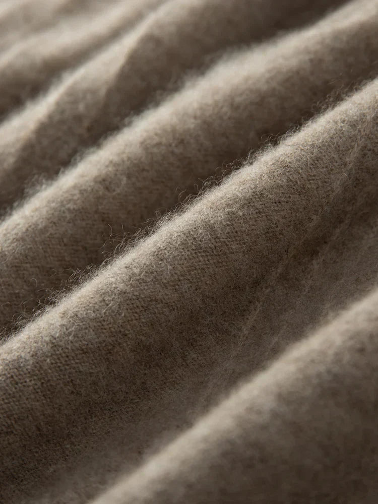 100% CASHMERE SWEATER